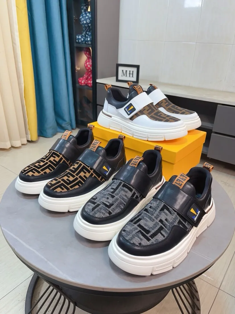 Men's shoes 💰400🌹🌹[FENDI] Fendi's classic and comfortable men's shoes, this complex sneaker is made of soft calfskin➕genuine leather lining➕original ultra-light rubber material with rough outsole. This unique light style is suitable for the casual and refined sensibility of this season. It is comfortable and natural on the feet. It is an everyday style for casual travel in autumn and winter! 38/44